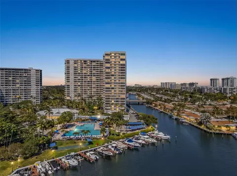 2500 Parkview Dr #1418, Hallandale Beach, FL 33009
