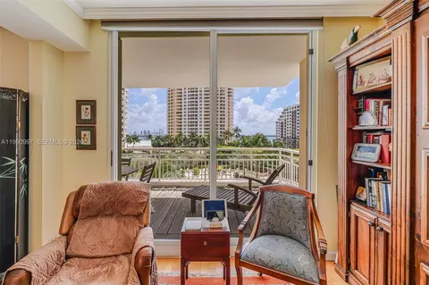 Other - 888 Brickell Key Dr #807, Miami, FL 33131 photo 14 of 22