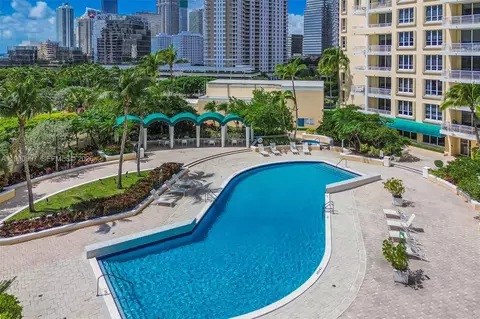 Exterior - 888 Brickell Key Dr #807, Miami, FL 33131 photo 7 of 11