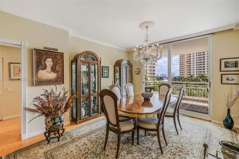 Dining - 888 Brickell Key Dr #807, Miami, FL 33131 photo 1 of 5