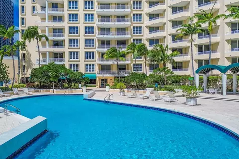 Exterior - 888 Brickell Key Dr #807, Miami, FL 33131 photo 8 of 11