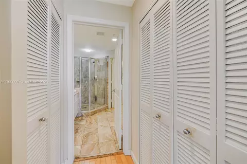 Other - 888 Brickell Key Dr #807, Miami, FL 33131 photo 11 of 22