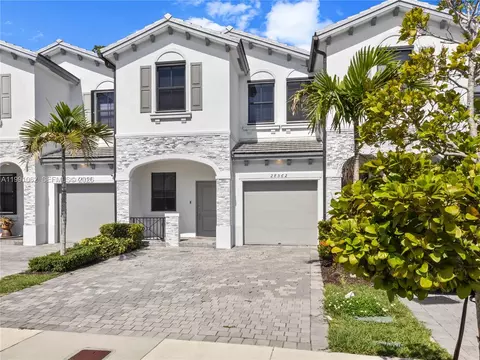28562 SW 134th Ct, Homestead, FL 33033