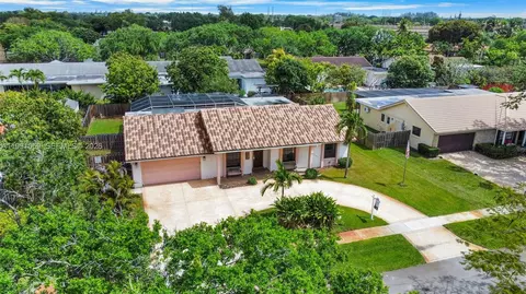 5171 SW 20th St, Plantation, FL 33317