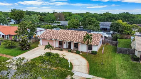 5171 SW 20th St, Plantation, FL 33317