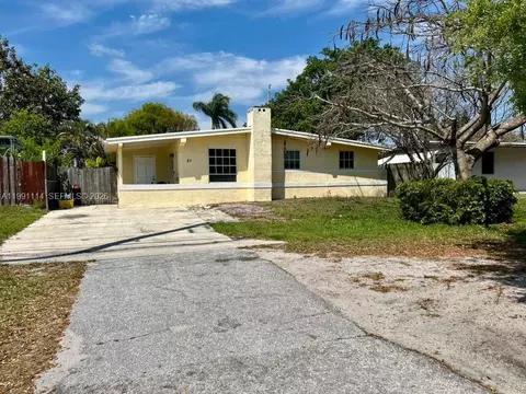 51 Davis Rd, Palm Springs, FL 33461