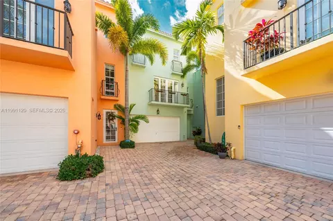 1117 NE 18th Ave #2, Fort Lauderdale, FL 33304