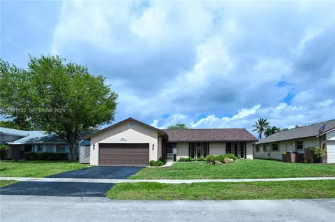 8631 NW 48th St, Lauderhill, FL 33351