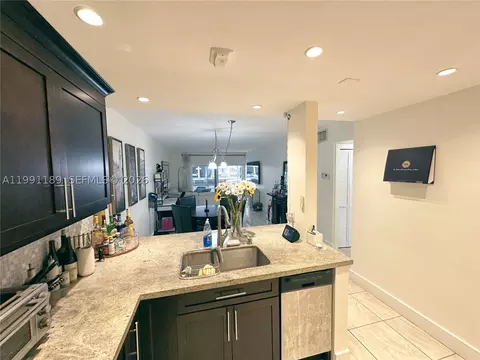 450 Paradise Isle Blvd #102, Hallandale Beach, FL 33009