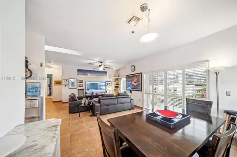 Dining - 9008 Collins Ave #402, Surfside, FL 33154 photo 1 of 4