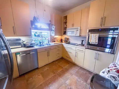 Kitchen - 9008 Collins Ave #402, Surfside, FL 33154 photo 4 of 5