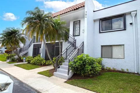 304 Racquet Club Rd #203, Weston, FL 33326