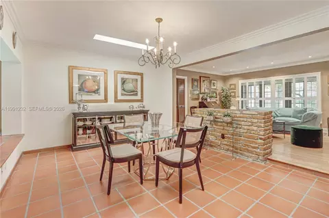 233 Velarde Ave, Coral Gables, FL 33134 photo 5