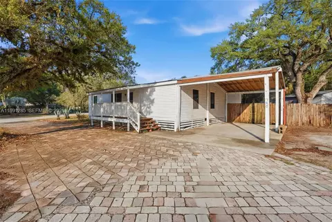 740 Bennett Ave, Labelle, FL 33935