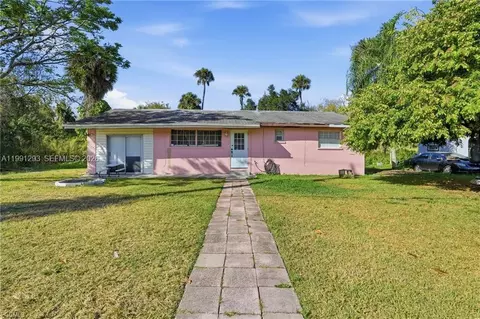 829 N Bridge St, Labelle, FL 33935