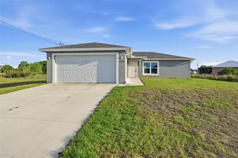 3110 Kapok Cir, Labelle, FL 33935