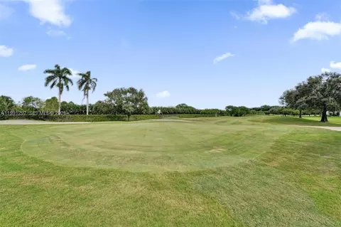1502 Whitehall Dr #205, Davie, FL 33324