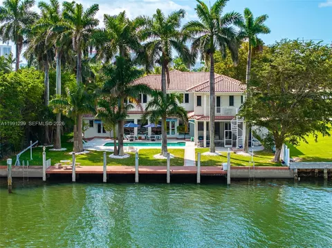 1047 S Southlake Dr, Hollywood, FL 33019
