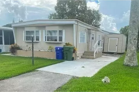 21730 NW 8th Ct, Pembroke Pines, FL 33029