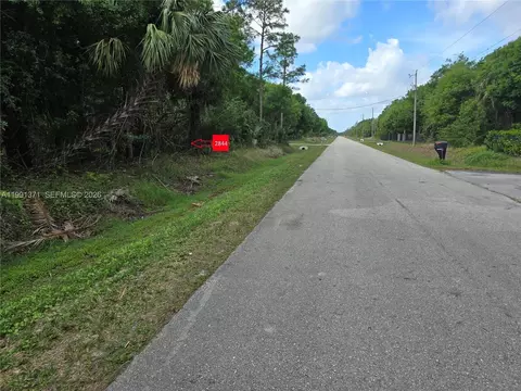 2844 70th Ave NE, Naples, FL 34120 photo 4