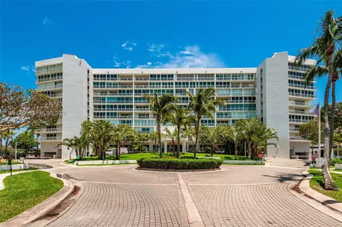 600 Grapetree Dr #9GN, Key Biscayne, FL 33149