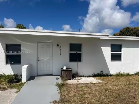 2305 NW 13 Ct, Fort Lauderdale, FL 33311
