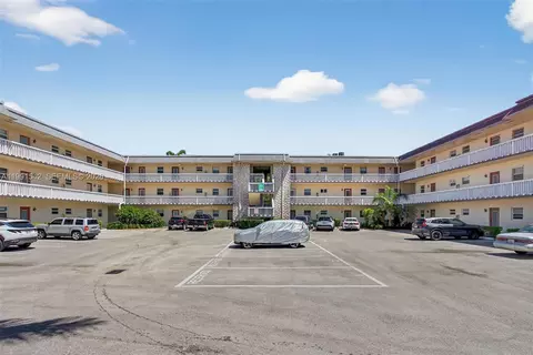 4299 NW 16th St #202, Lauderhill, FL 33313