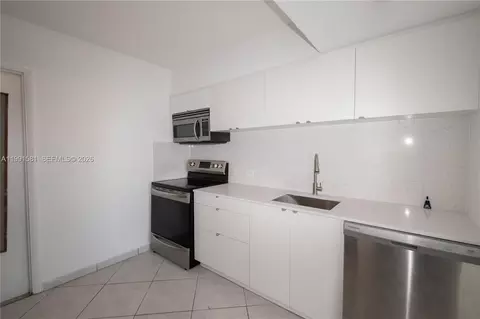 1075 93rd St #403, Bay Harbor Islands, FL 33154