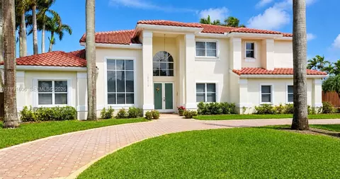 15615 SW 42nd Ter, Miami, FL 33185