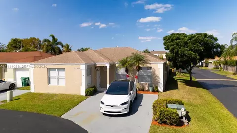 22226 SW 98th Pl, Cutler Bay, FL 33190