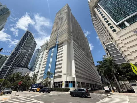 1200 Brickell Bay Dr #2216, Miami, FL 33131