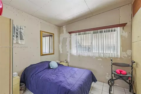Bedroom - 272 W 46th St, Hialeah, FL 33012 photo 3 of 4