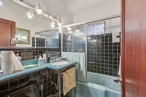 Bath - 272 W 46th St, Hialeah, FL 33012 photo 1 of 1