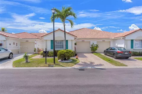 15465 Lake Magnolia Pl, Delray Beach, FL 33484