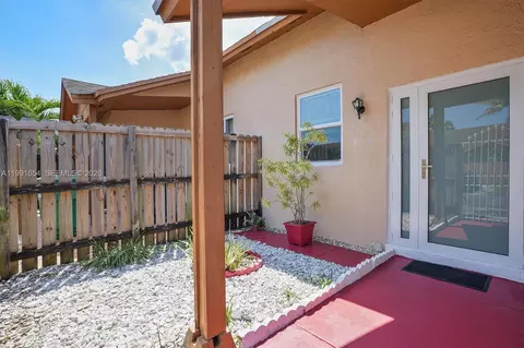 Exterior - 6723 NW 188th Ter, Hialeah, FL 33015 photo 1 of 2
