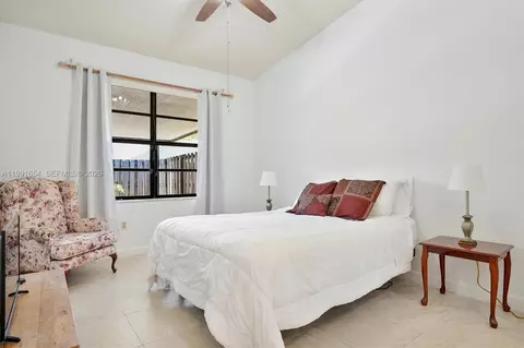 Bedroom - 6723 NW 188th Ter, Hialeah, FL 33015 photo 2 of 3