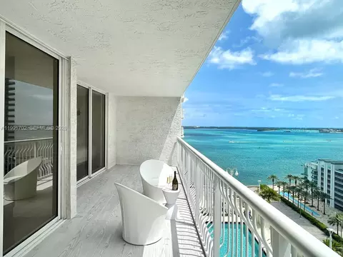 1200 SE Brickell Bay Dr #1707, Miami, FL 33131