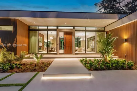 Exterior - 7901 SW 120th St, Pinecrest, FL 33156 photo 23 of 27