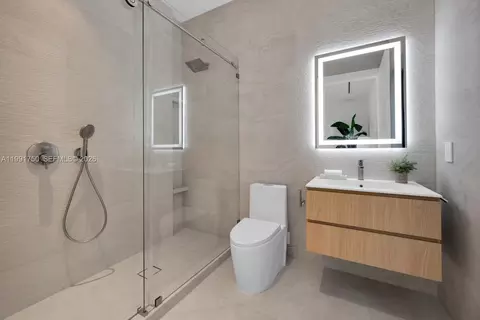 Bath - 7901 SW 120th St, Pinecrest, FL 33156 photo 6 of 12