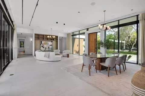 Living - 7901 SW 120th St, Pinecrest, FL 33156 photo 3 of 4