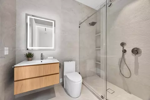 Bath - 7901 SW 120th St, Pinecrest, FL 33156 photo 7 of 12
