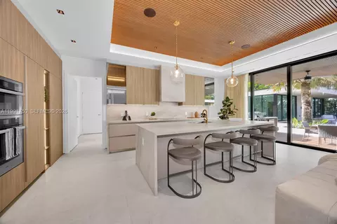 Kitchen - 7901 SW 120th St, Pinecrest, FL 33156 photo 1 of 3