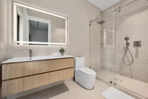 Bath - 7901 SW 120th St, Pinecrest, FL 33156 photo 10 of 12