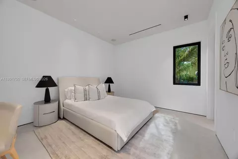 Bedroom - 7901 SW 120th St, Pinecrest, FL 33156 photo 5 of 7