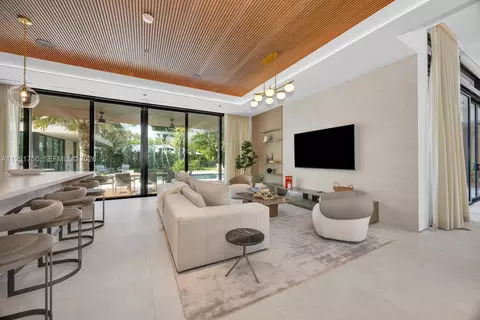Living - 7901 SW 120th St, Pinecrest, FL 33156 photo 4 of 4