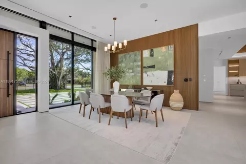 Dining - 7901 SW 120th St, Pinecrest, FL 33156 photo 2 of 2