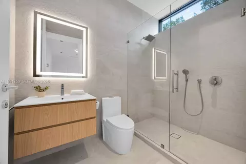 Bath - 7901 SW 120th St, Pinecrest, FL 33156 photo 8 of 12
