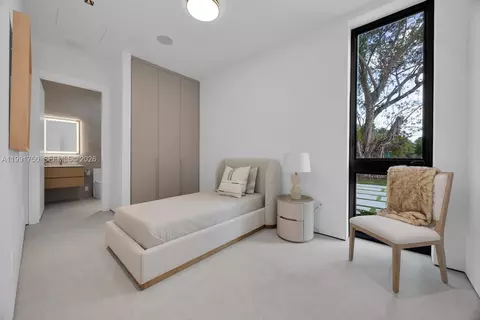 Bedroom - 7901 SW 120th St, Pinecrest, FL 33156 photo 7 of 7