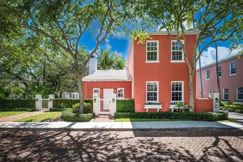 550 Loretto Ave #16, Coral Gables, FL 33146