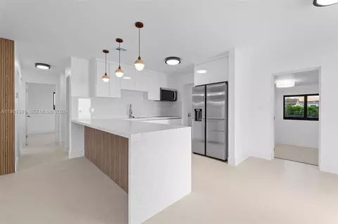 7570 Venetian St, Miramar, FL 33023